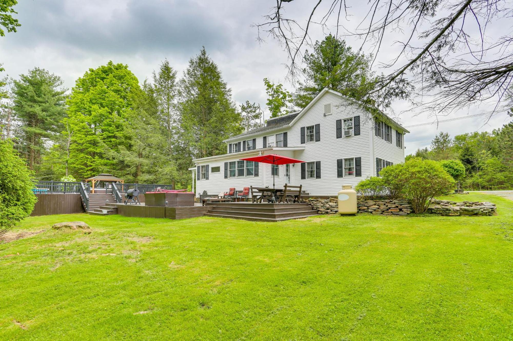 Greentown Home With Pool 7 Mi To Lake Wallenpaupack Bagian luar foto