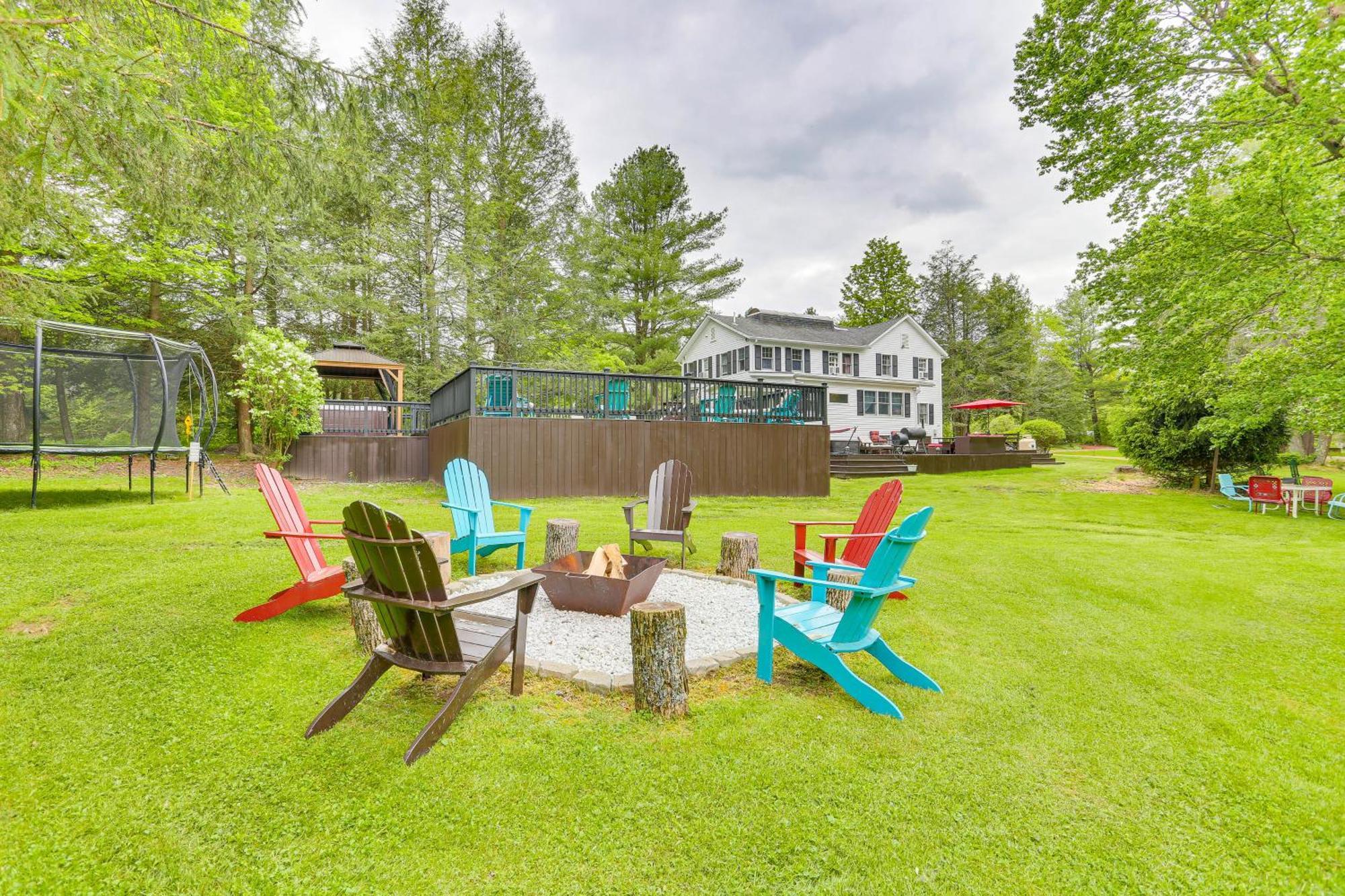 Greentown Home With Pool 7 Mi To Lake Wallenpaupack Bagian luar foto